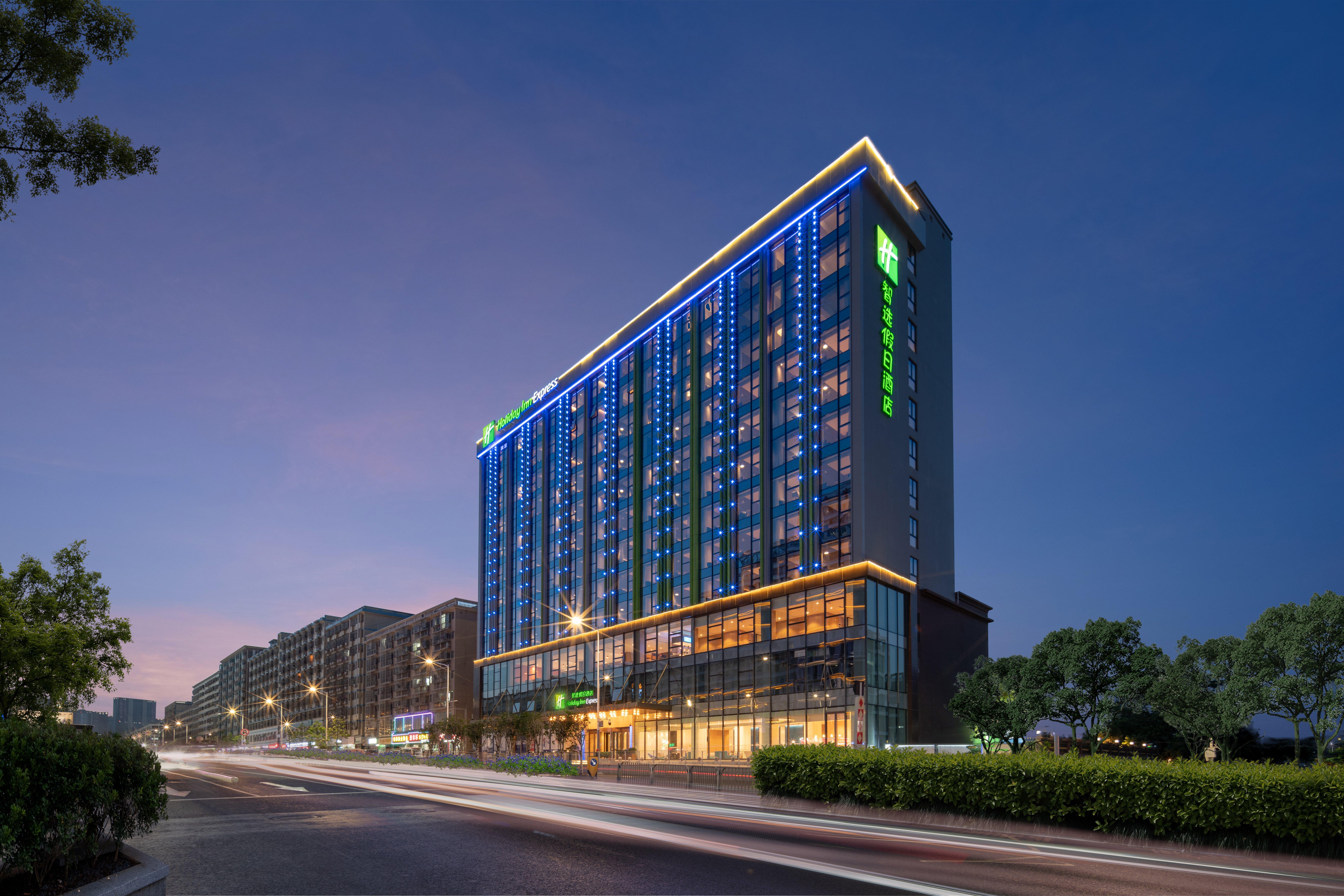 Holiday Inn Express Shenzhen Longhua By Ihg Ngoại thất bức ảnh